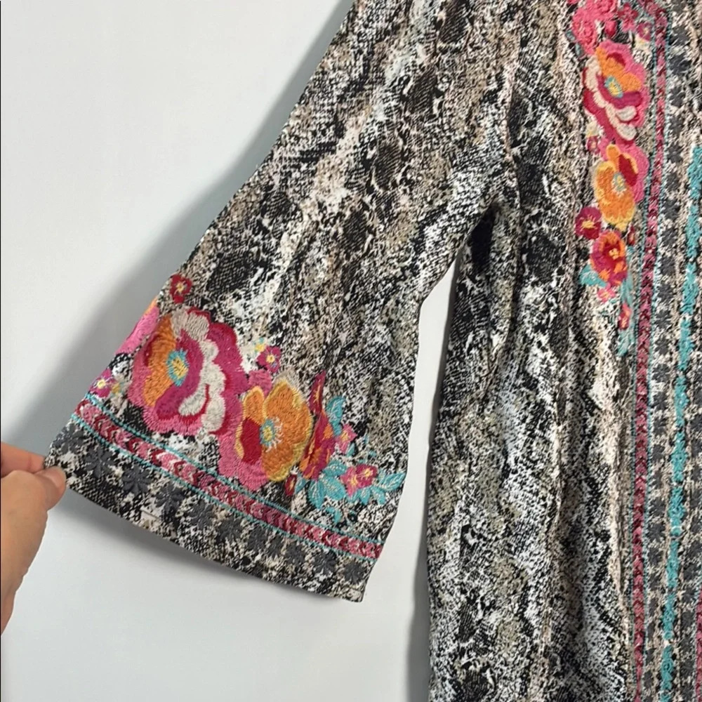Savanna Jane Embroidered Bell Sleeve Boho Animal Print Black/Pink Floral Blouse - Picture 5 of 8